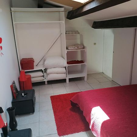 Appartement Meuble A Villeneuve Les Maguelone Zewnętrze zdjęcie