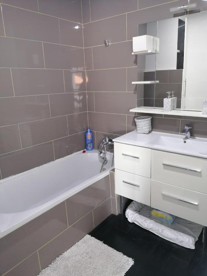 Appartement Meuble A Villeneuve Les Maguelone Zewnętrze zdjęcie