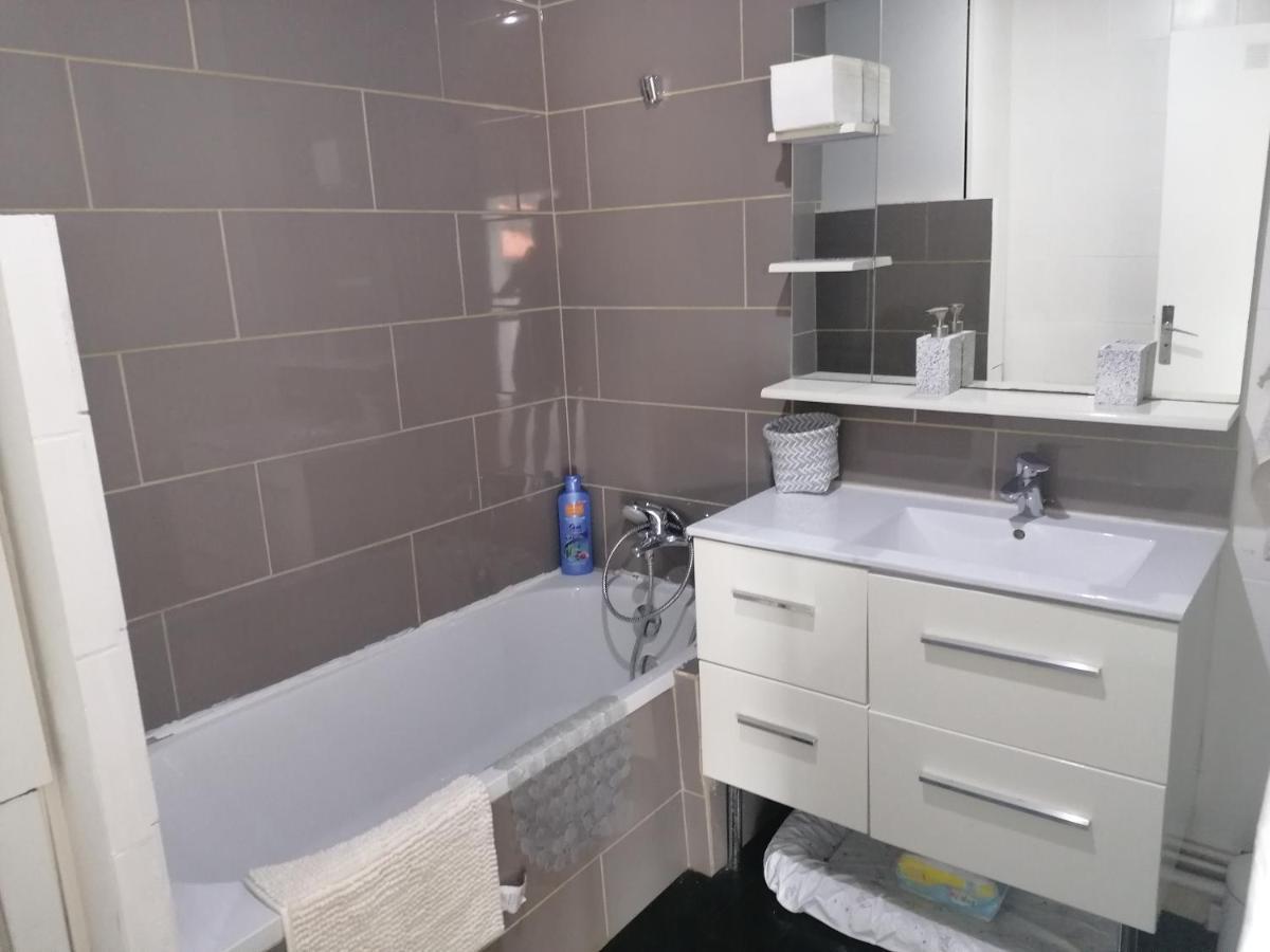 Appartement Meuble A Villeneuve Les Maguelone Zewnętrze zdjęcie